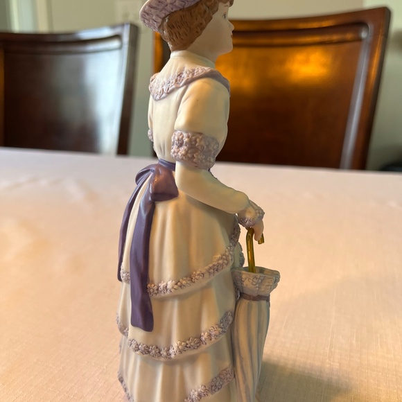 Vintage Victorian figurine Porcelain “Penelope” #1491 - Picture 3 of 12